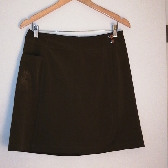 chlorophylle Dresses & Skirts - Chlorophylle color kaki  skirt size 6
